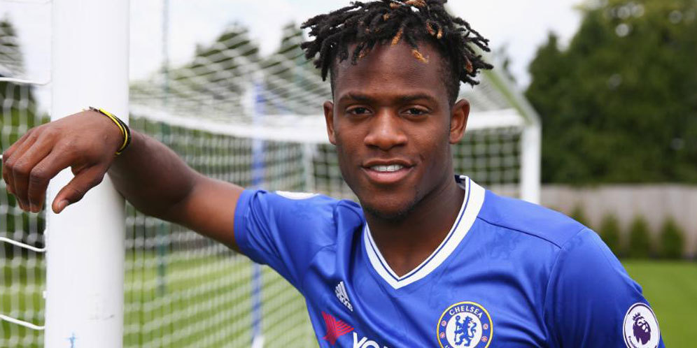 Batshuayi Senang Bisa Belajar dari Henry