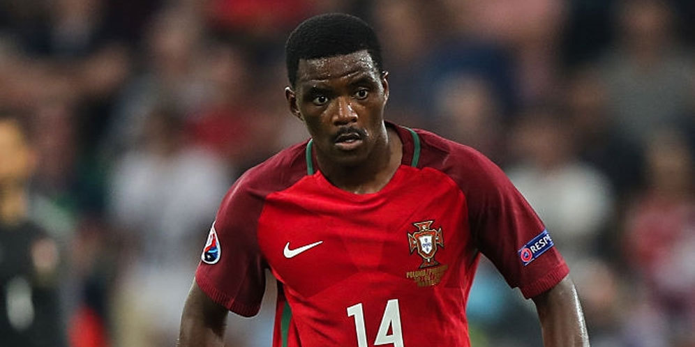 Liverpool Coba Datangkan Carvalho