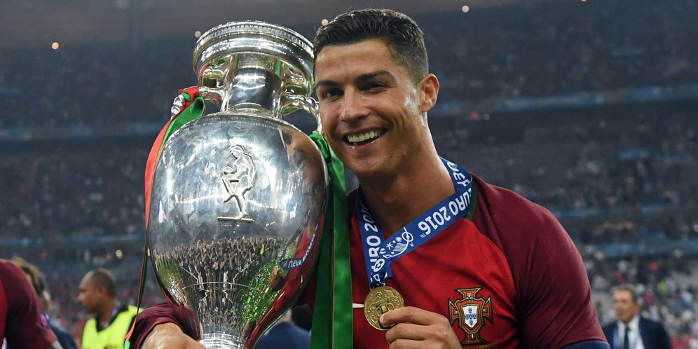 Tegang di Final, Ronaldo Pukul Rekan Setimnya