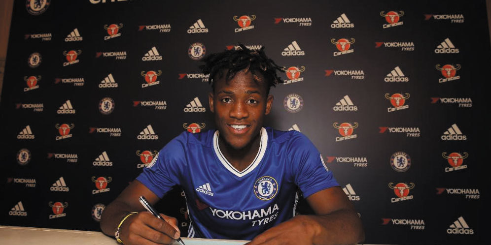 Batshuayi Girang dengan Debutnya di Chelsea