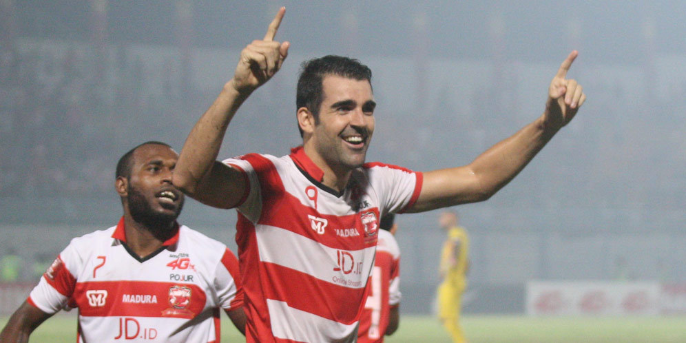 Bus Suporter Madura United Dilempari Batu, Pablo Rodrigues Prihatin