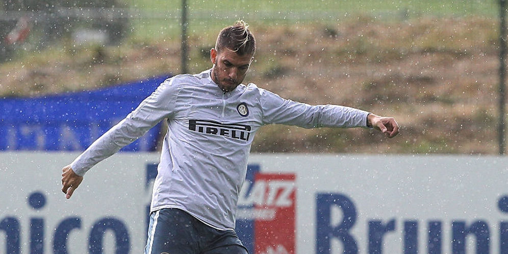 Santon Segera Tes Medis di Napoli