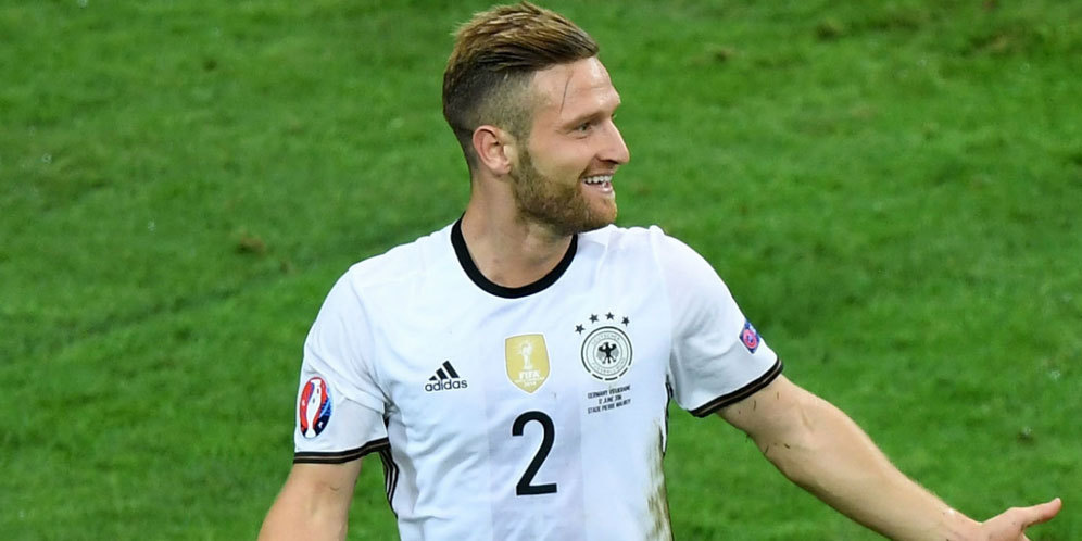 Terlalu Murah, Tawaran Arsenal Untuk Mustafi Ditolak