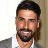 Rajin Beramal, Sami Khedira Dapat Penghargaan