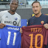 Montreal vs Roma, Drogba Jumpa Totti