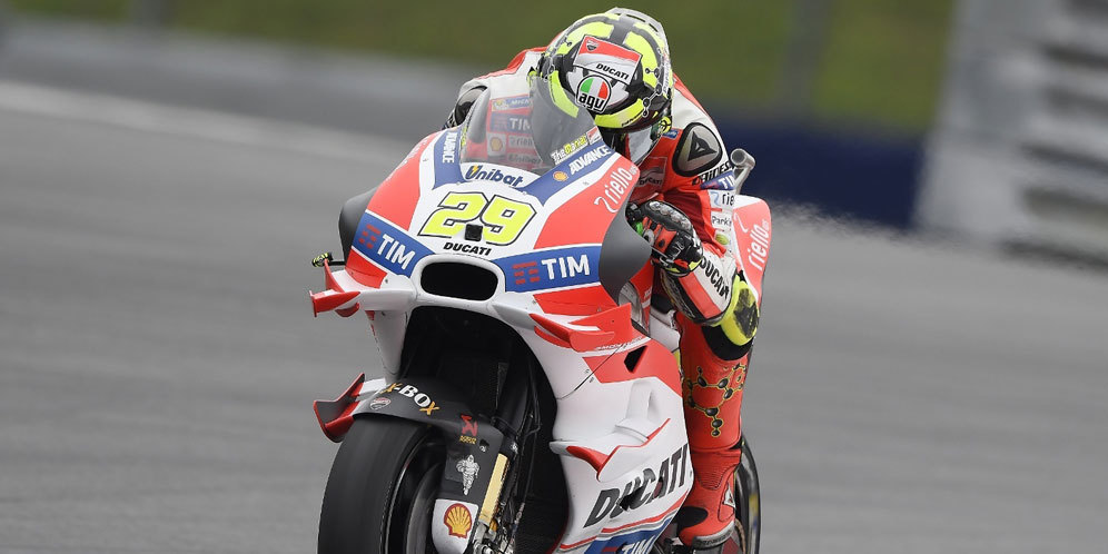 Iannone Pimpin Sesi Pemanasan MotoGP Austria