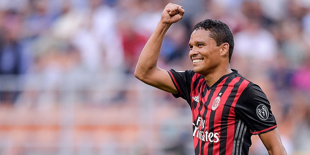 Ingin Jadi Striker Top? Ini Saran Sheva Kepada Carlos Bacca