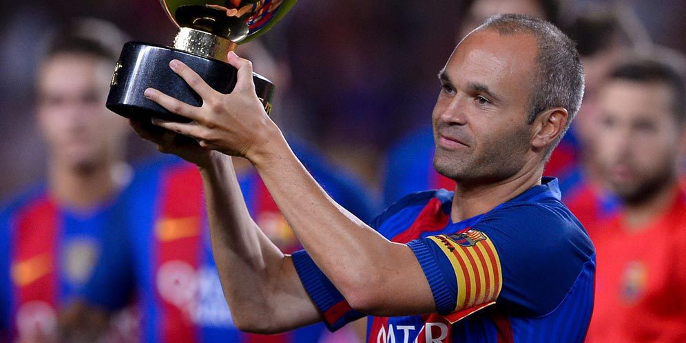 Iniesta Torehkan 615 Laga, Enrique: Dia Seniman Sepakbola!