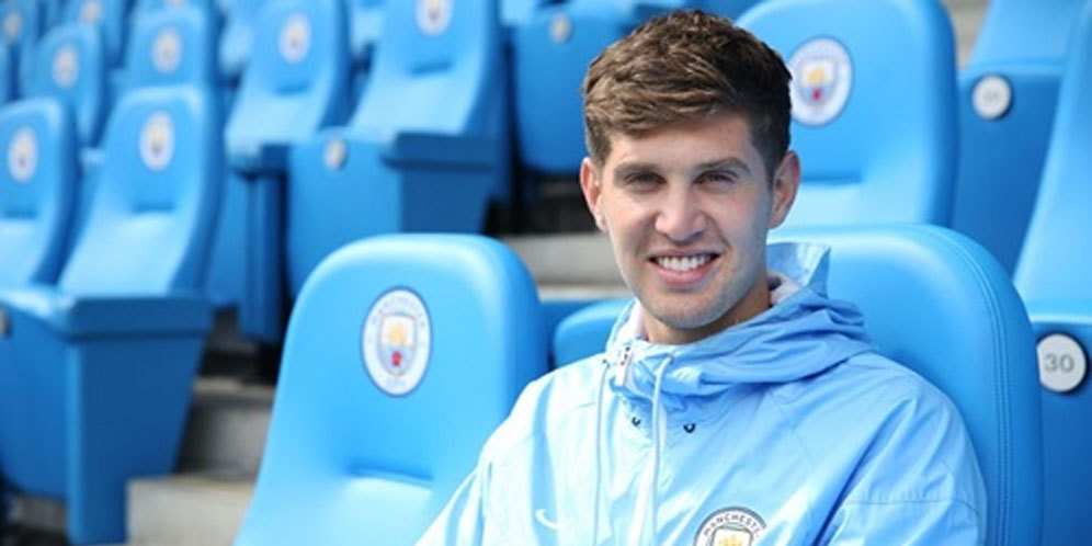 Hoddle: Stones Sudah Jadi Pemain Kunci Guardiola