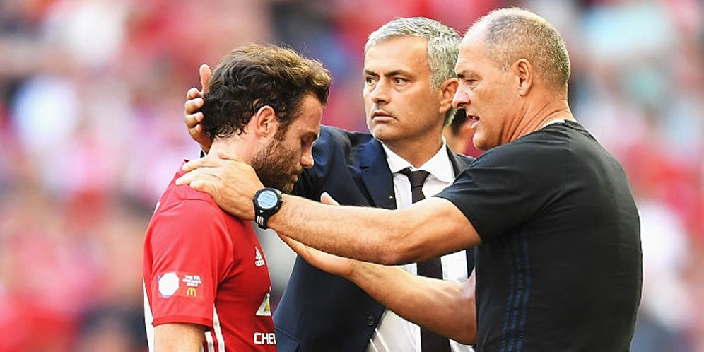 Mata Jadi Bukti Mourinho Tinggalkan Taktik Lawasnya di Chelsea