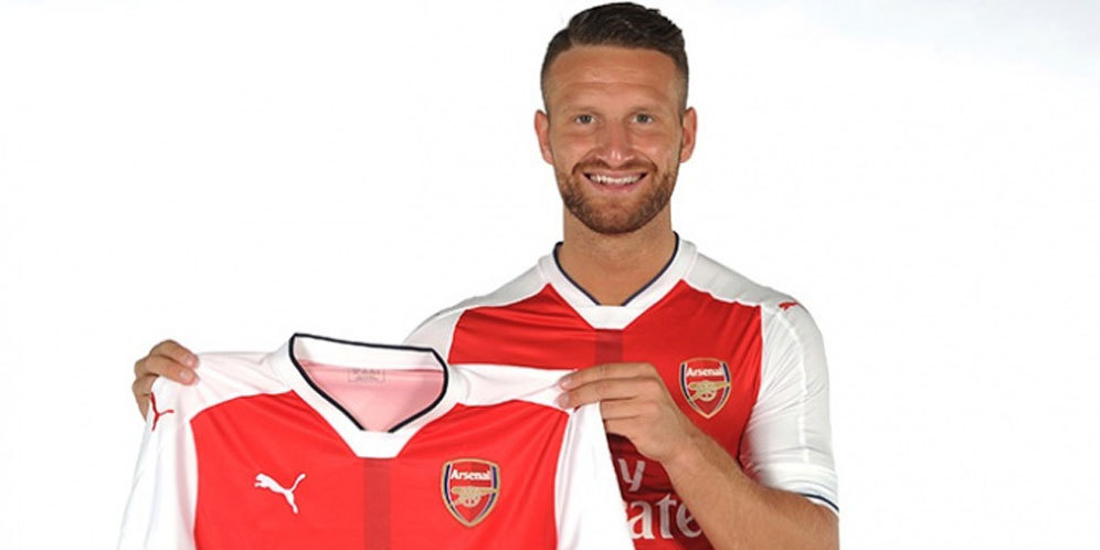 Mustafi Akui Ozil Berperan Besar Dalam Transfernya ke Arsenal