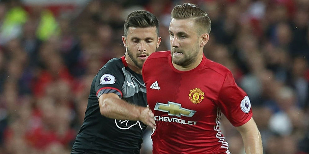 Jika Cetak Gol, Shaw Tak Ingin Selebrasi dengan Lingard