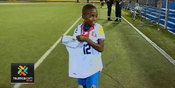 Dapat Jersey dari Joel Campbell, Bocah Ini Girang Bukan Main