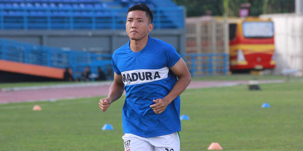 Arema Cronus Tak Tahu Bustomi Dipermanen Madura United