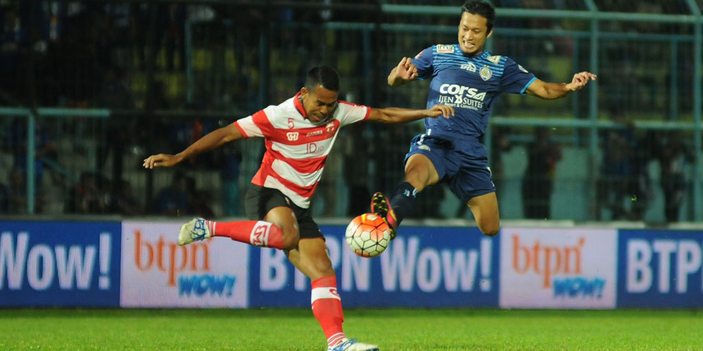 Kalahkan Madura United, Arema Cronus Dekati Puncak Klasemen