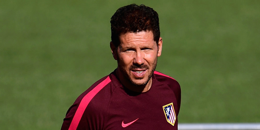 Simeone Belum Mau Bicara Peluang ke Premier League