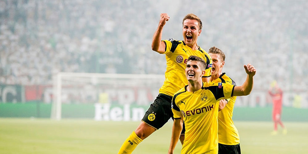 Kekinian, Para Pemain Dortmund Terdiam Bak Mannequin