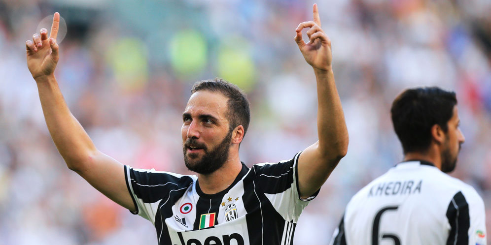 Nedved: Higuain Penyerang Terbaik Dunia