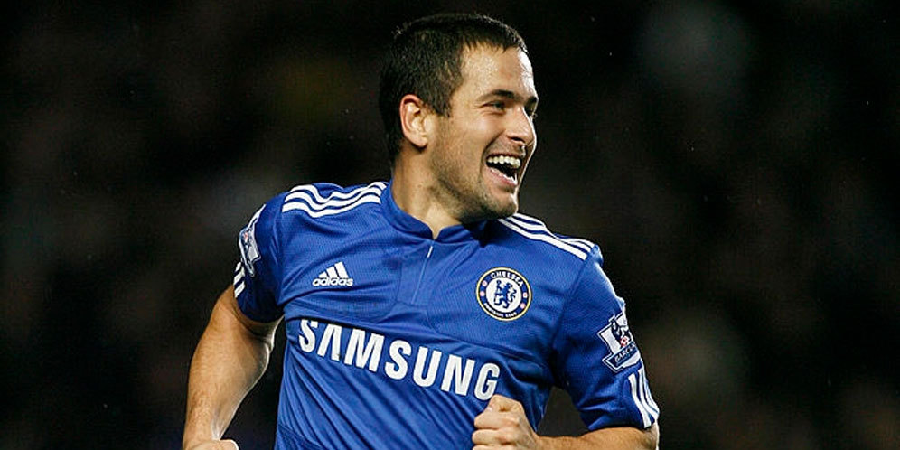 Video: Gol Berkelas Eks Chelsea dan Liverpool, Joe Cole