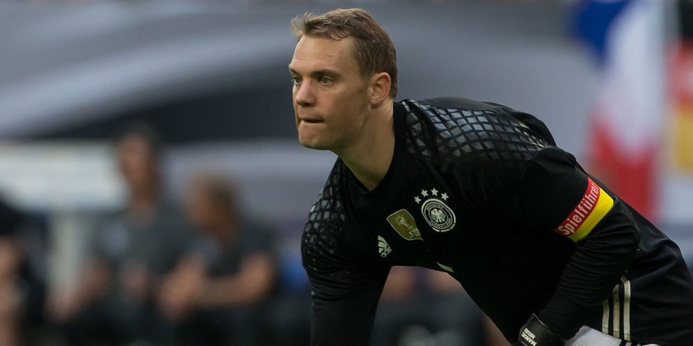 Manuel Neuer Gantikan Peran Kapten Schweinsteiger