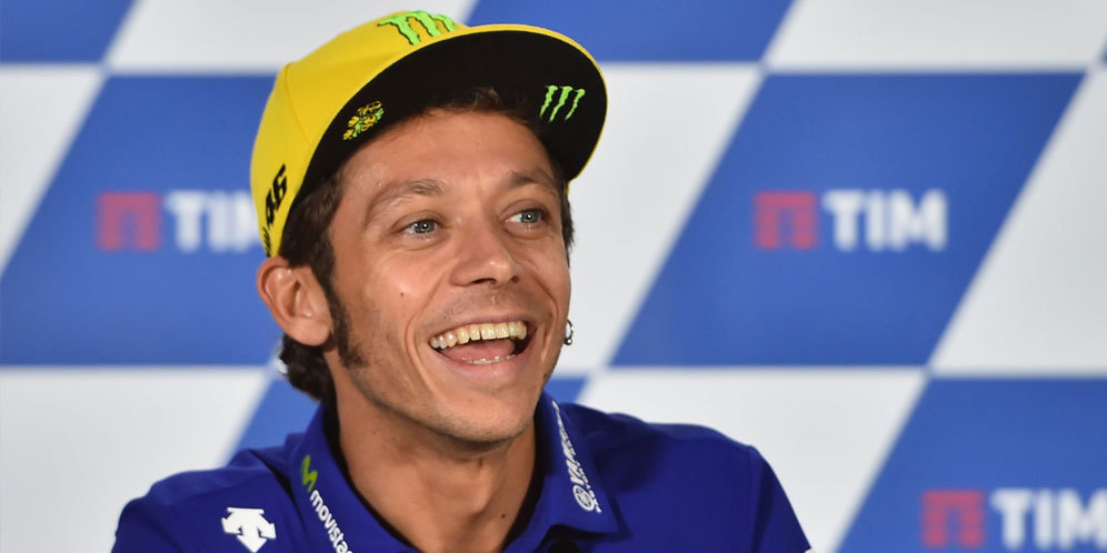 Valentino Rossi Tolak Nomor Balapnya Dipensiunkan