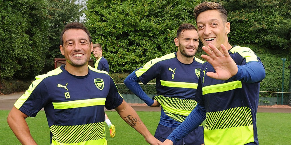 Arsenal Gunduli MU, Ozil dan Cazorla Jadi Komentator