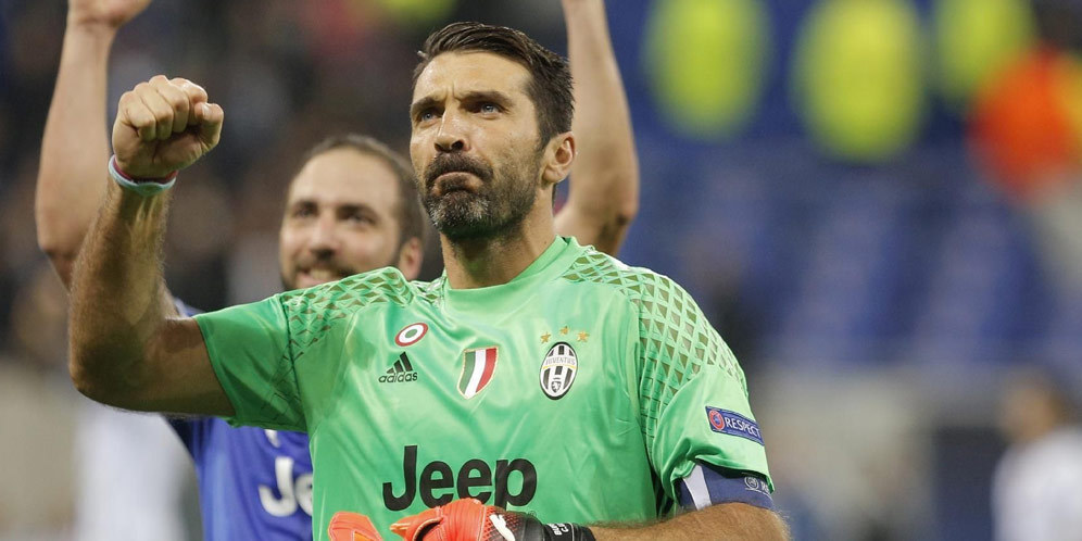 Buffon Tuntut Juventus Lebih Baik Lagi