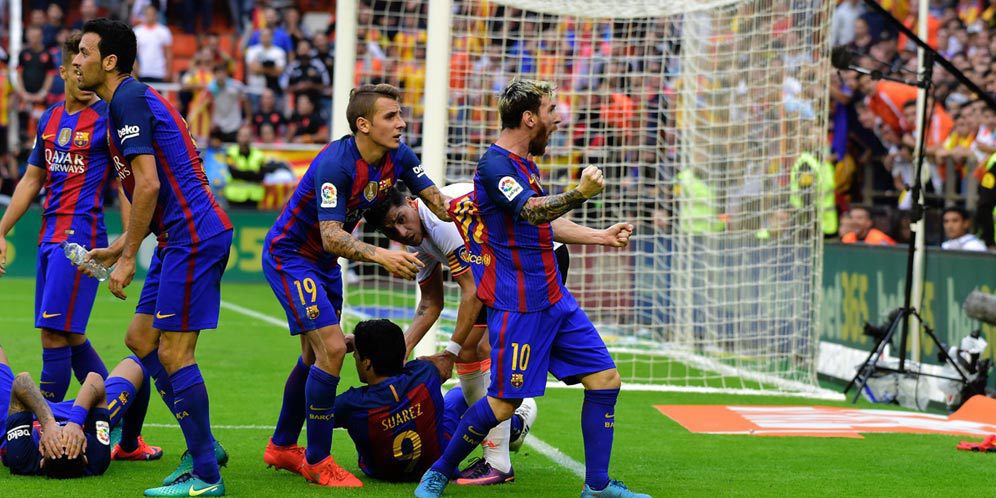 Presiden La Liga: Dilempar Satu Botol, Pemain Barca Berjatuhan Seperti Bowling