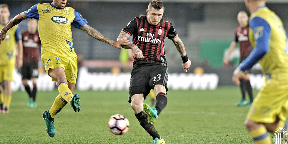 Hasil Pertandingan Cheivo vs AC Milan: Skor 1-3