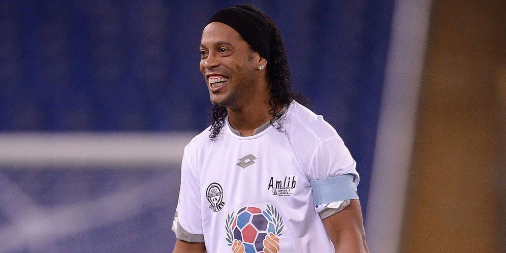 Tak Tahan Stress, Ronaldinho Ogah Jadi Pelatih