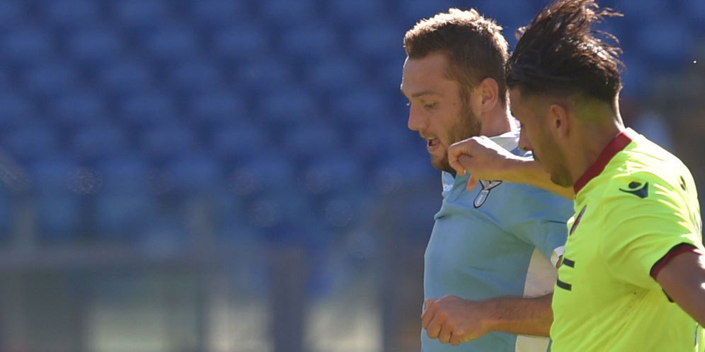 MU dan Chelsea Bersabar untuk Dapatkan Stefan de Vrij