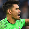 Manchester City Ingin Angkut Victor Valdes