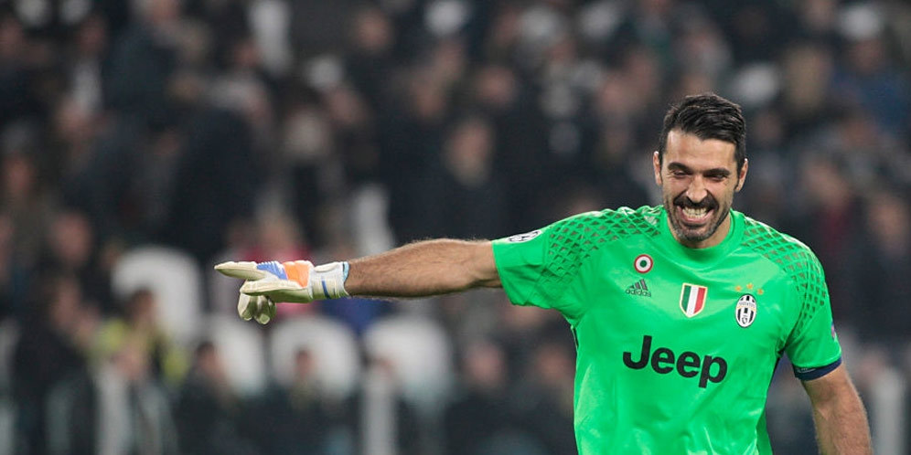 Agen: Buffon Pensiun Masih Lama