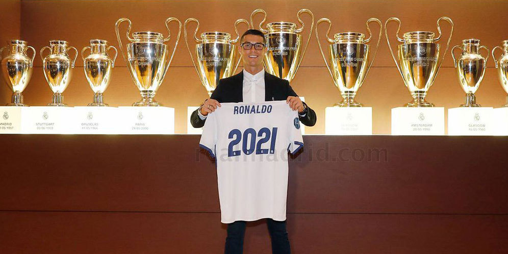 Ronaldo Resmi Perpanjang Kontrak Hingga 2021