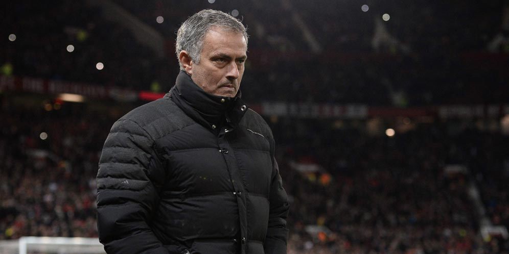 Mourinho Disarankan Segera Rebut Kepercayaan Skuat MU