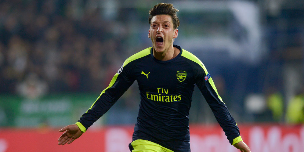 Ozil Diragukan Main Lawan Liverpool