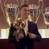 Ronaldo Yakin Raih Ballon d'Or Lebih Banyak Jika Satu Tim dengan Messi Ronaldo Yakin Raih Ballon d'Or Lebih Banyak Jika Satu Tim dengan Messi