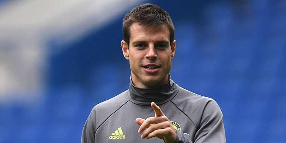 Azpilicueta Diklaim Bisa Jadi Penerus John Terry di Chelsea