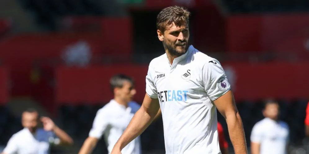 'Swansea Bersedia Lepas Llorente ke Chelsea'