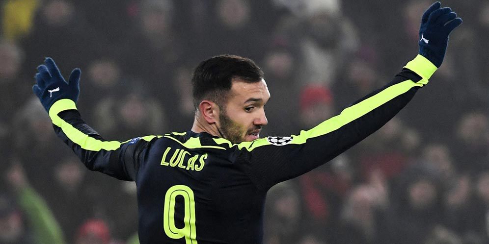 Ferdinand Puji Hat-trick Impresif Lucas Perez