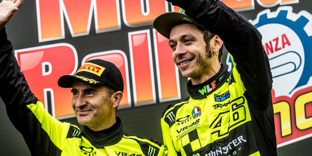 Lima Gelar, Valentino Rossi Juarai Monza Rally Show 2016