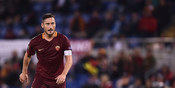 Totti di Skuat Roma Untuk Lawatan ke Marassi Totti di Skuat Roma Untuk Lawatan ke Marassi