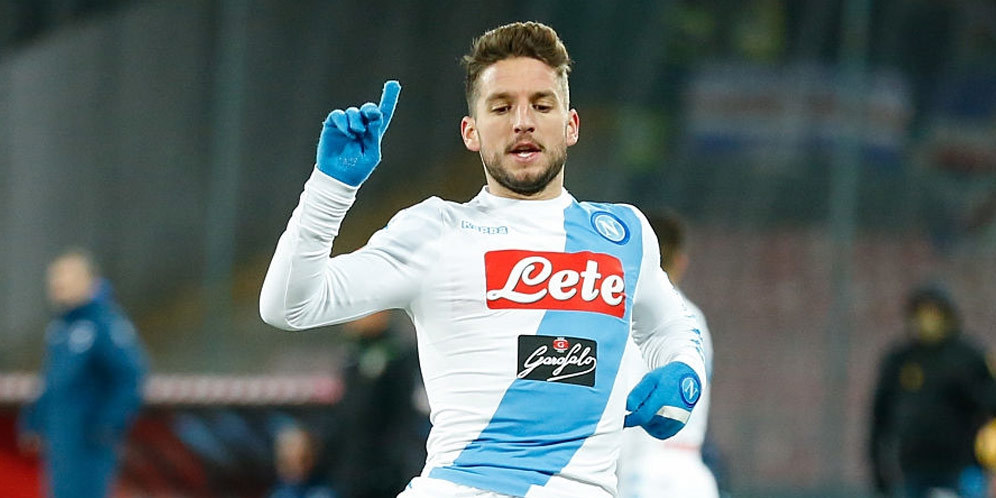 Inilah Kontrak Yang Ditawarkan United pada Mertens