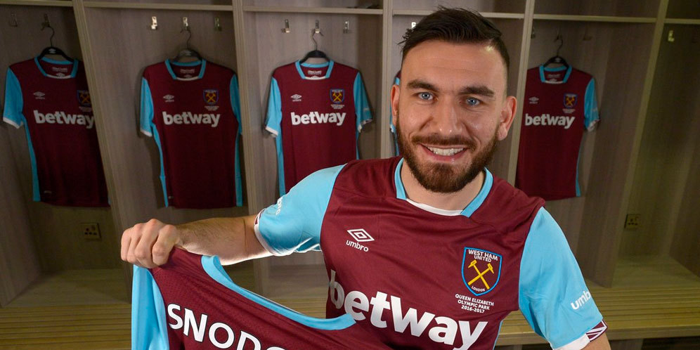 West Ham Resmi Dapatkan Snodgrass