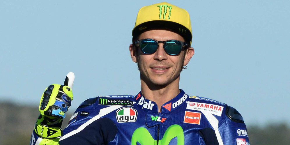 Kenapa Valentino Rossi Selalu Tonton Start Moto3 di Pit Wall?