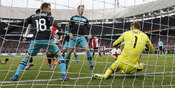 Kiper PSV Cetak Gol Bunuh Diri Terbodoh di Laga vs Feyenoord Kiper PSV Cetak Gol Bunuh Diri Terbodoh di Laga vs Feyenoord