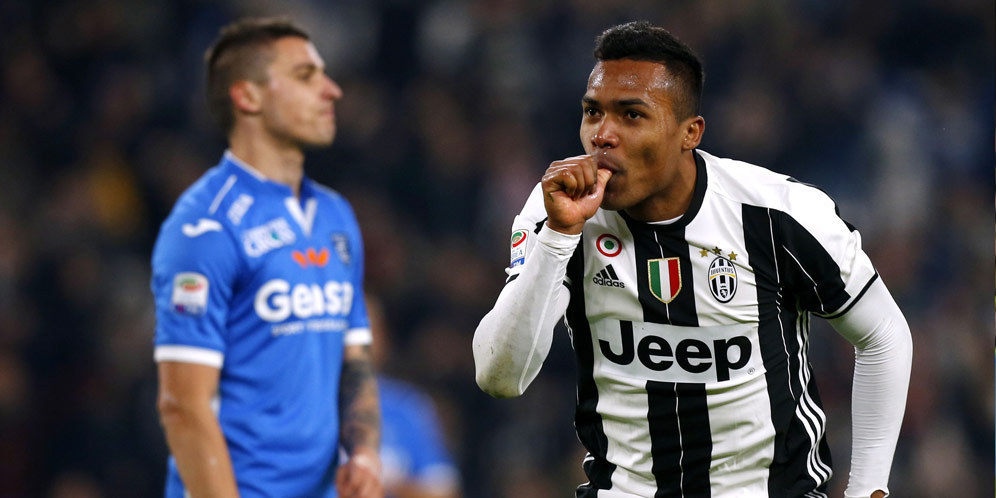 Alex Sandro Anggap Napoli Tidak Istimewa