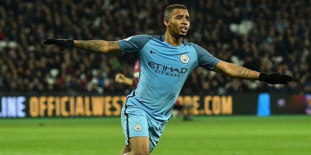 Toure Siap Bimbing Gabriel Jesus di City