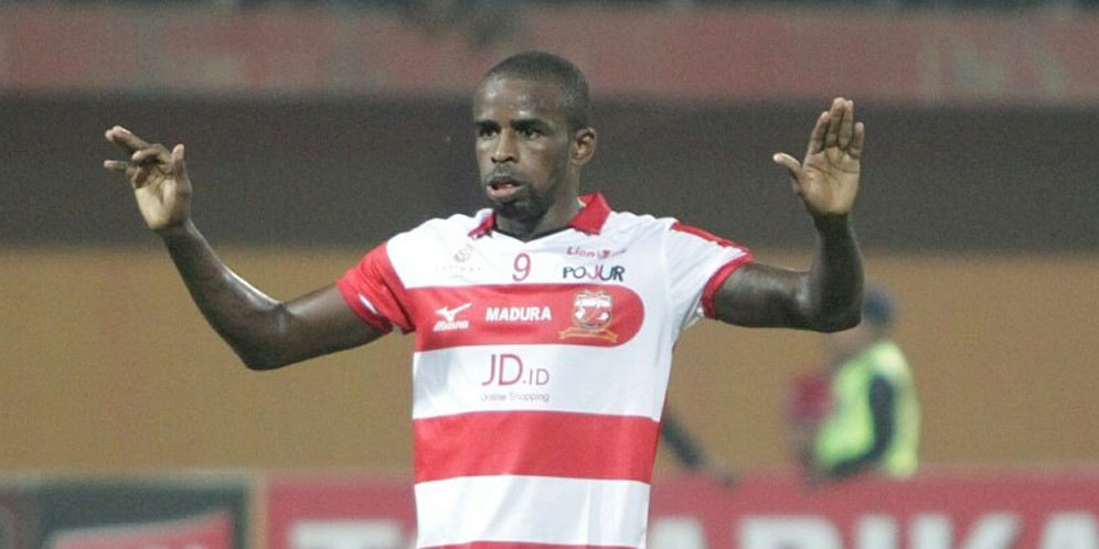 Greg Nwokolo Diplot Jadi Ujung Tombak Madura United