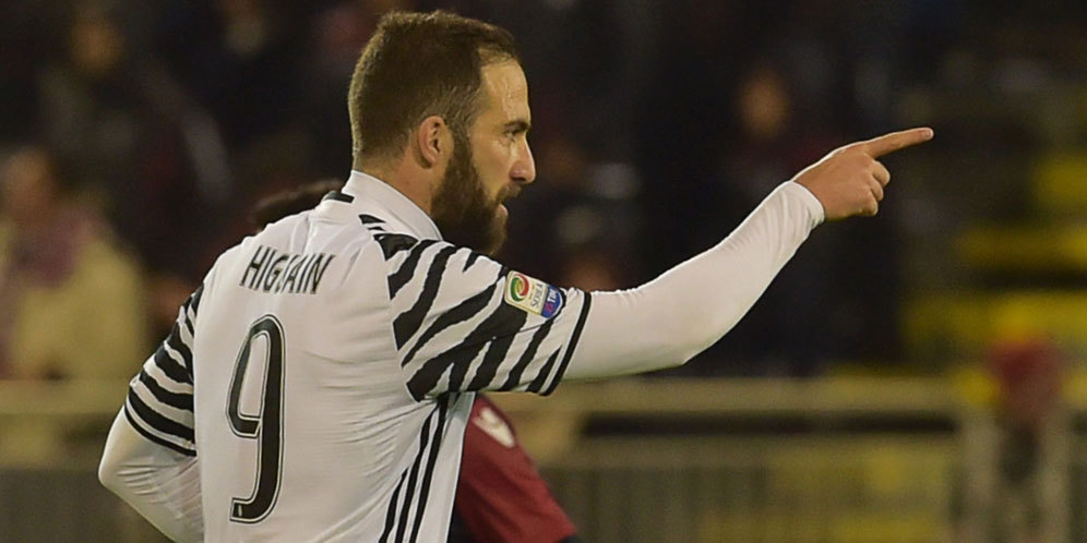 Jadi Pahlawan, Higuain Malah Kritik Juventus